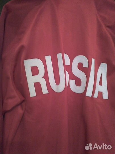 Костюм спортивный