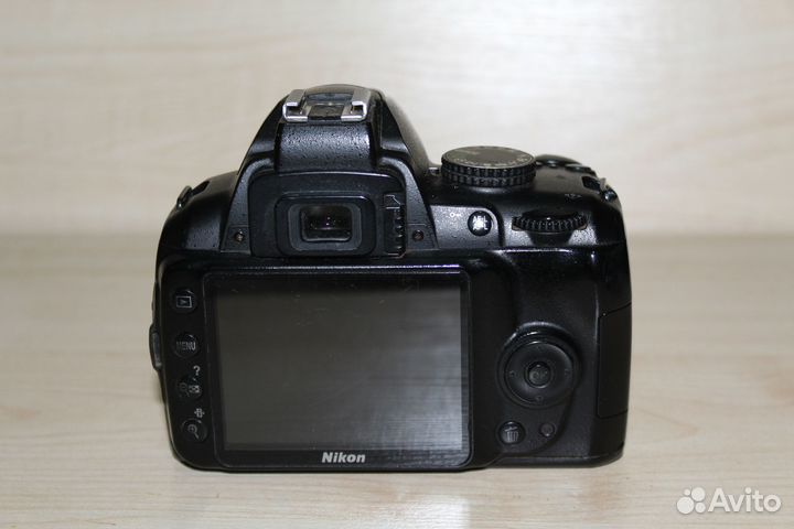 Nikon D3100, D3000-2