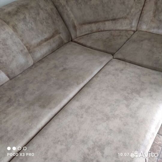Диван угловой