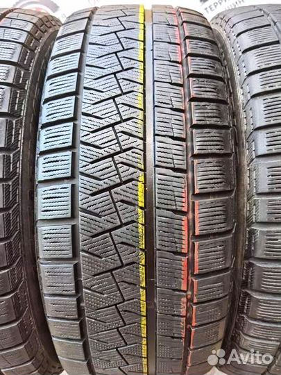 Pirelli Ice Asimmetrico 215/50 R17 97V