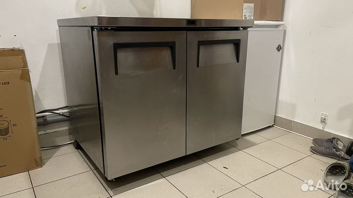 Холодильный стол True USA