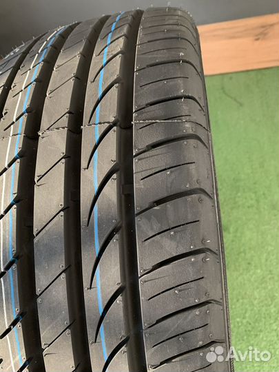 DoubleStar DU01 215/45 R17 91W