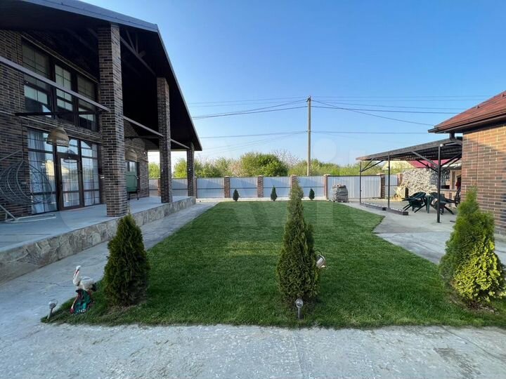 Дом 172,8 м² на участке 7 сот.