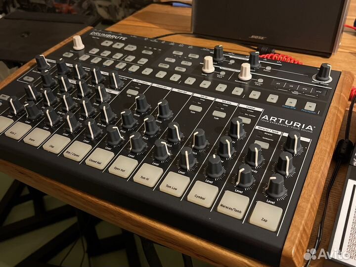 Arturia drumbrute