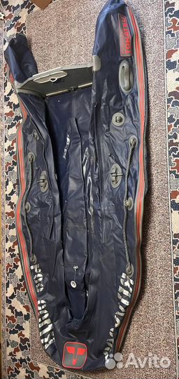 Надувная лодка кайман N 300 powered by tohatsu