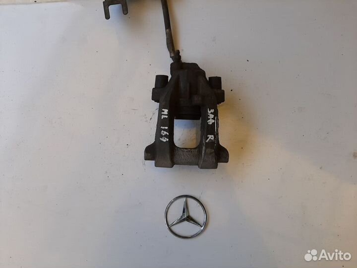 Суппорт задний правый Mercedes GL 164