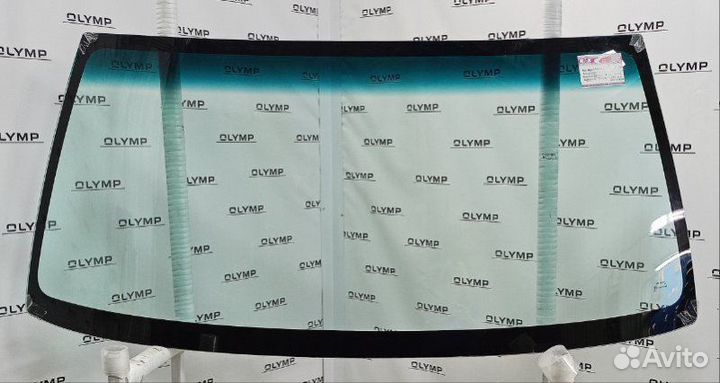 Стекло лобовое переднее Isuzu Bighorn UBS69DW