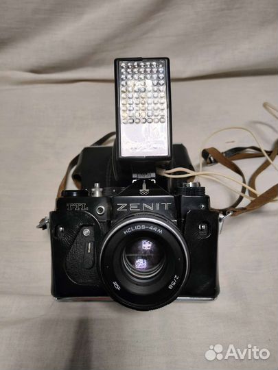 Пленочный фотоаппарат зенит