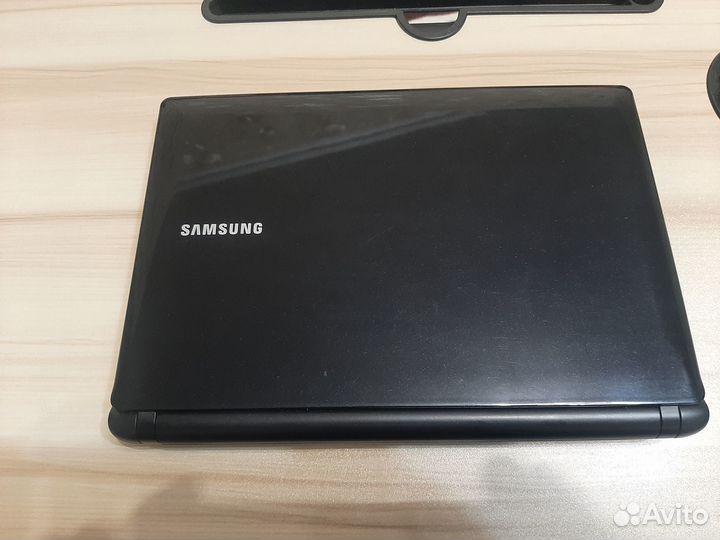 Нетбук Samsung N150 plus