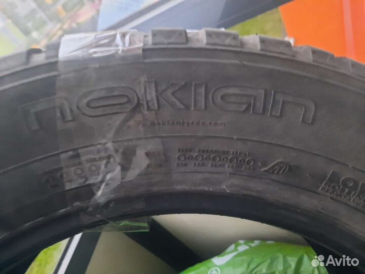 Nokian Tyres Hakkapeliitta 8 SUV 235/60 R18
