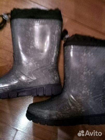 Резиновые сапоги