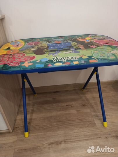 Детский столик
