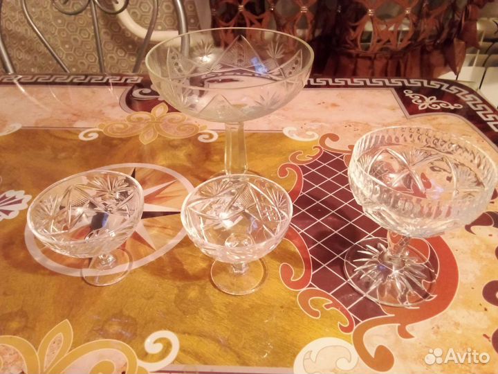 Ваза для фруктов и хрустальные креманки