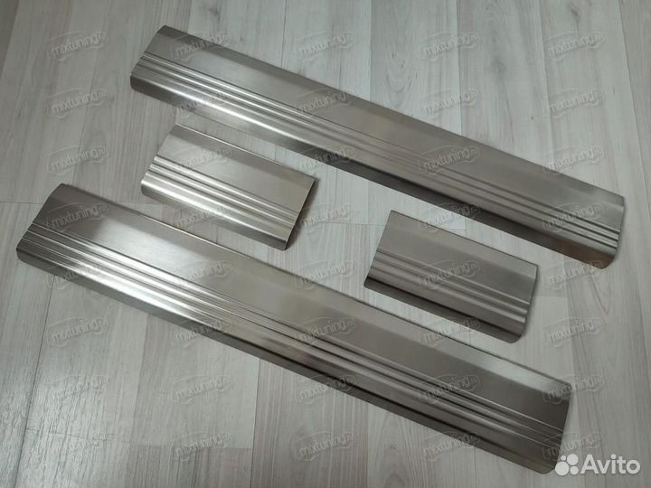 Накладки на внутренние пороги Ford Kuga 2013-2016