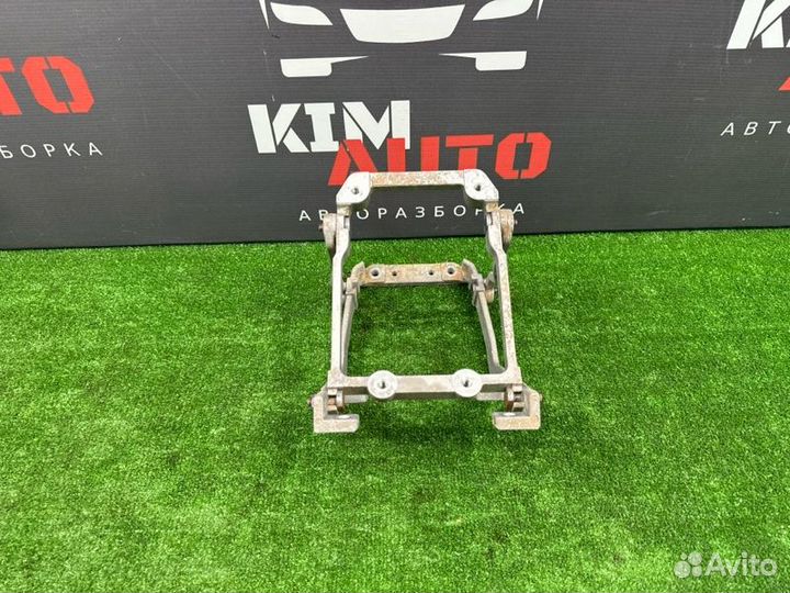 Кронштейн селектора АКПП Hyundai Tucson Jm 2.0