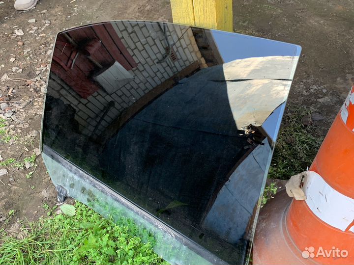 Стекло заднее правое hyundai elantra 3 xd