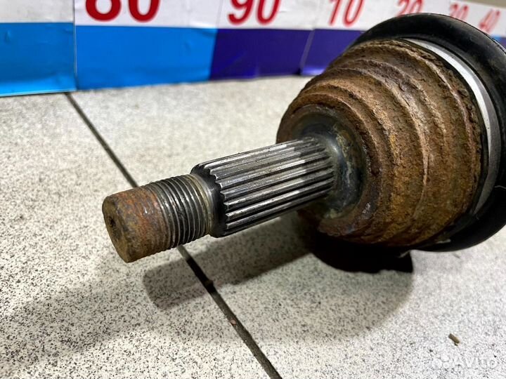 Полуось передняя правая VW Polo III