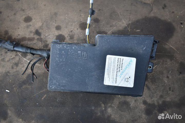 Блок предохранителей Mazda 3 BK 2003 - 2009