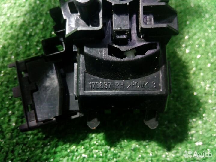 Блок подрулевых переключателей toyota KSP130,KSP90