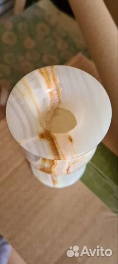 Ваза из мраморного оникса