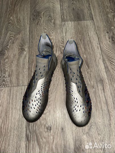 Бутсы adidas predator