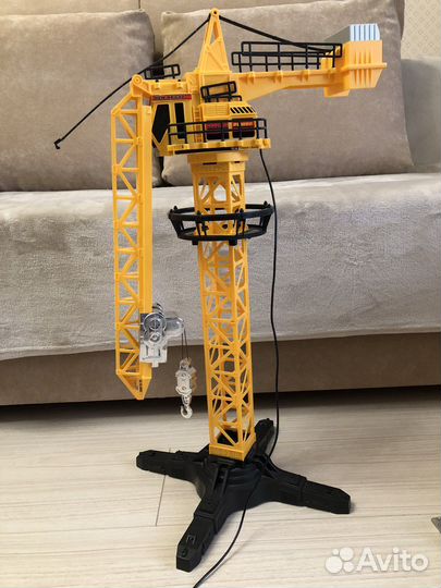 Подъемный кран игрушка