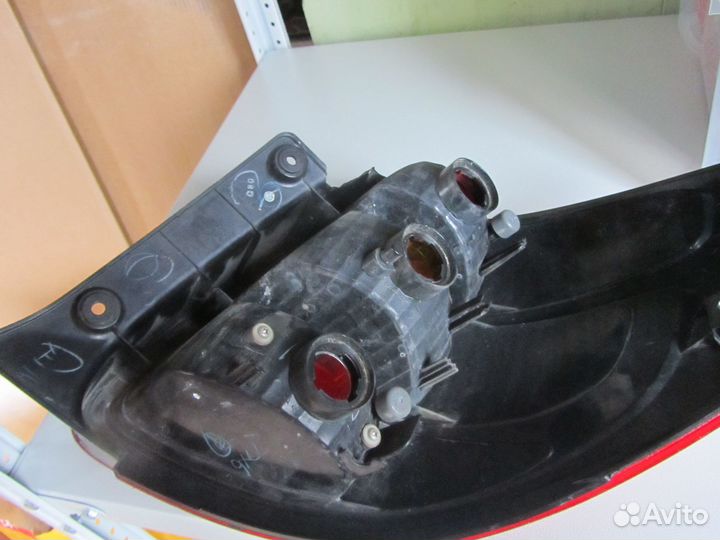 Фонарь задний правый сузуки сх4