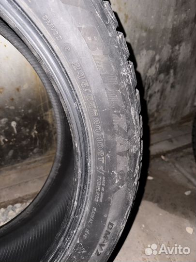 Bridgestone Blizzak DM-V2 235/55 R20 102T