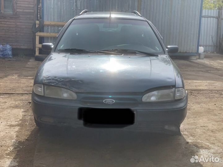 В разборе Ford mondeo 1