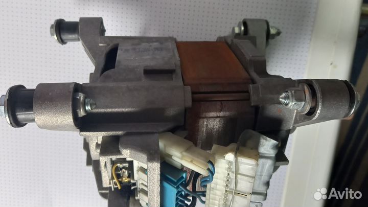 Двигататель стиральной машины