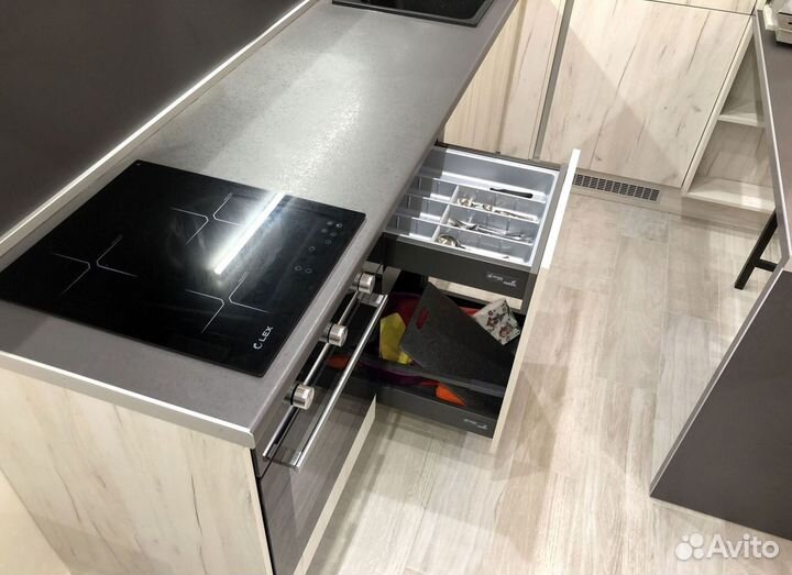 Кухня хайтек по вашим размерам