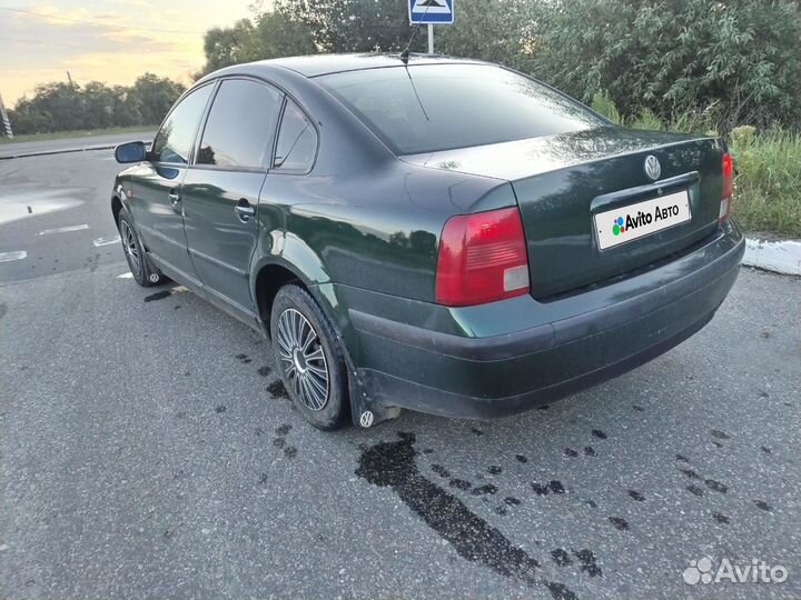 Volkswagen Passat 1.6 МТ, 1997, 360 000 км