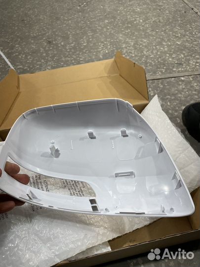 Крышка зеркала заднего вида Land Cruiser J200