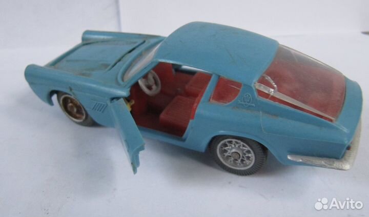 Мазерати мистраль купе. Дно без надписей