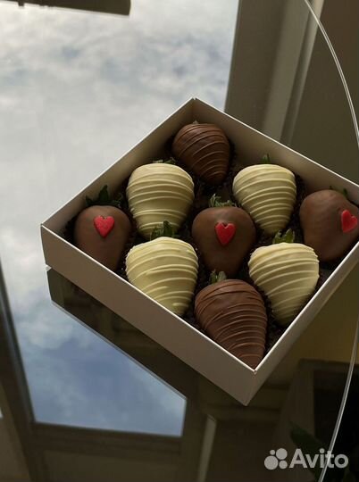 Букеты из клубники в шоколаде к празднику