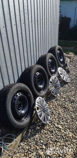 Nokian Tyres Hakkapeliitta 7 6.00/180 R15 88T