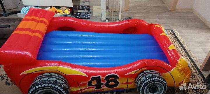 Надувной манеж