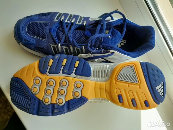 Кроссовки мужские 44 размер adidas VueloCC