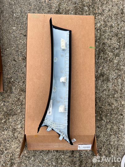 Обшивка стойки G05 Bmw