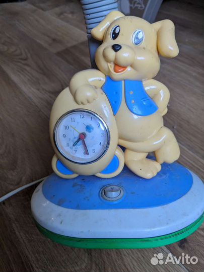 Настольная лампа