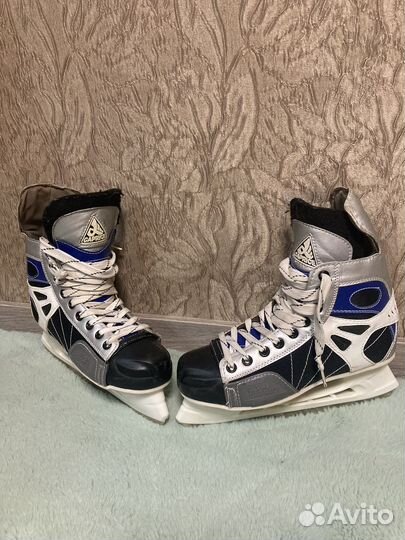 Коньки хоккейные 43 размер
