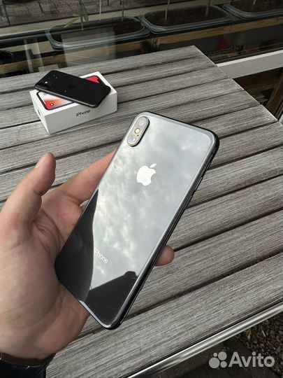 iPhone X, 256 ГБ
