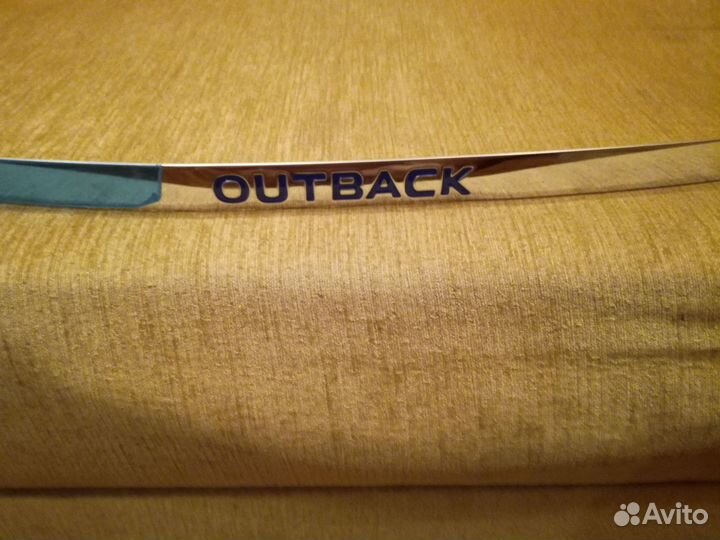 Накладка на крышку багажника Subaru Outback 4