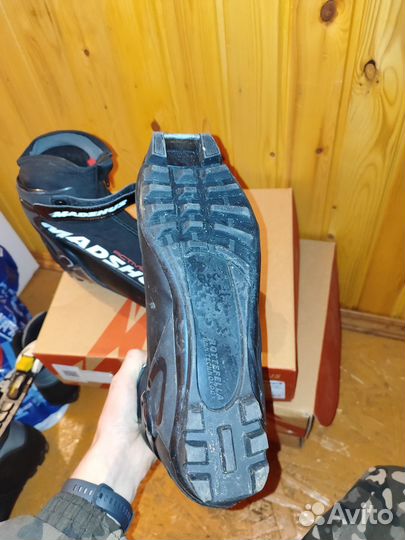 Лыжные ботинки коньковые nnn