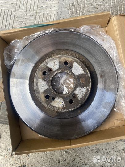 Диски тормозные передние Honda Accord 8