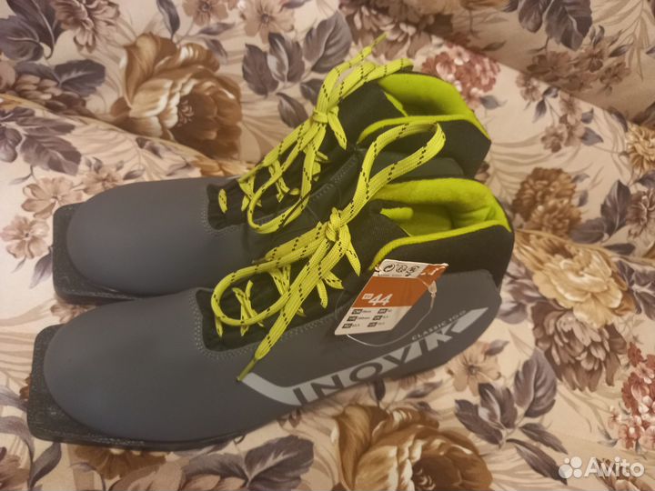 Комплект горные лыжи и ботинки