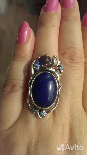 Серебряное кольцо с лазуритом
