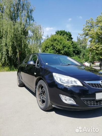 Opel Astra 1.6 AT, 2011, 110 000 км