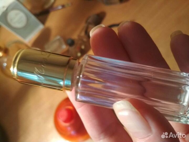 Флаконы от французских духов, духи