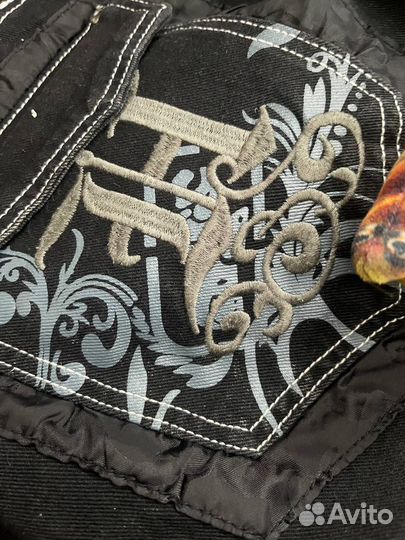 Широкие джинсы